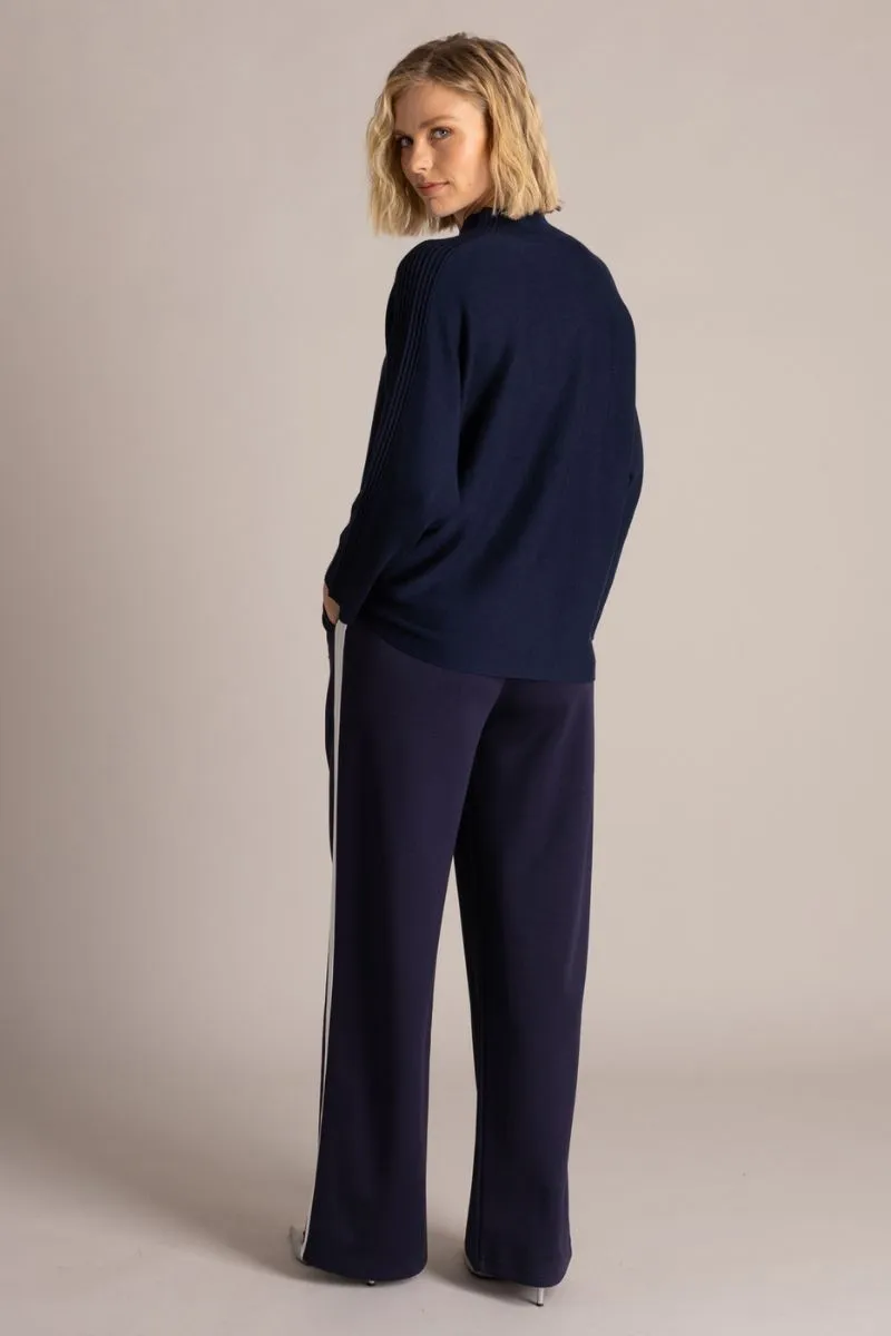 Yest Sima trui in donkerblauw